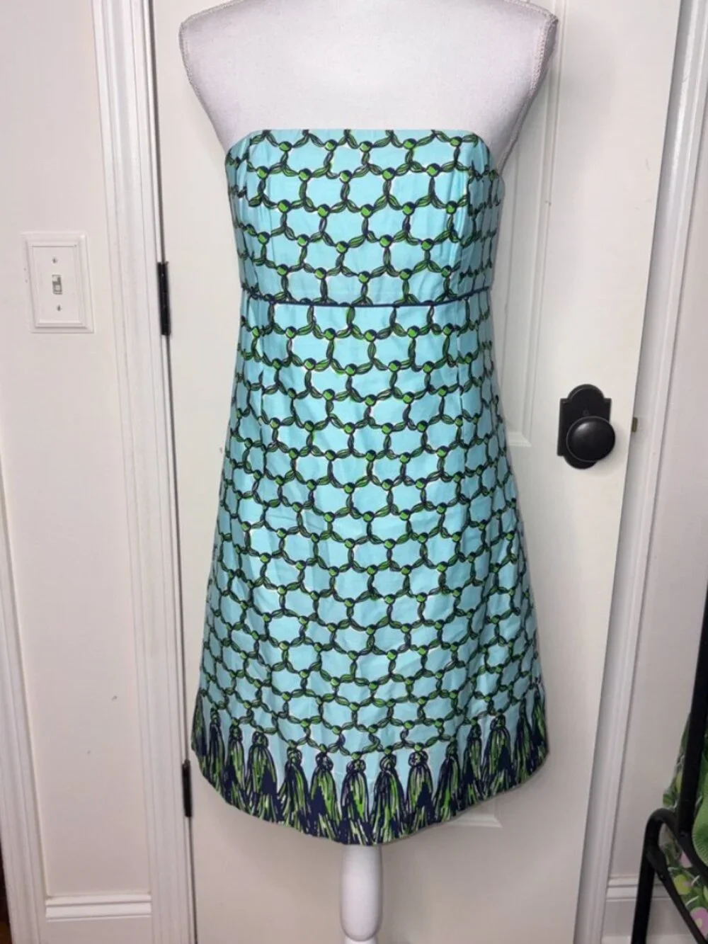 Lilly Pulitzer Bowen Cameo White Macrame Me Tassel Print Strapless Dress 6 - Picture 2 of 16